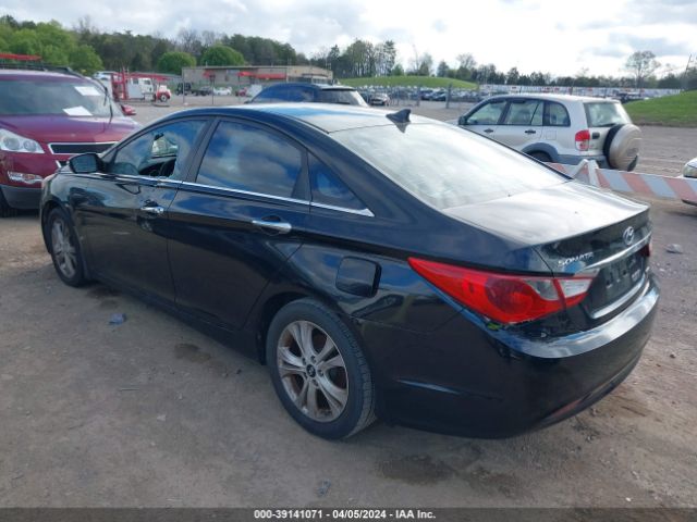 Photo 2 VIN: 5NPEC4AC7BH257126 - HYUNDAI SONATA 