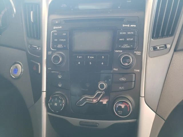 Photo 8 VIN: 5NPEC4AC7BH260625 - HYUNDAI SONATA SE 