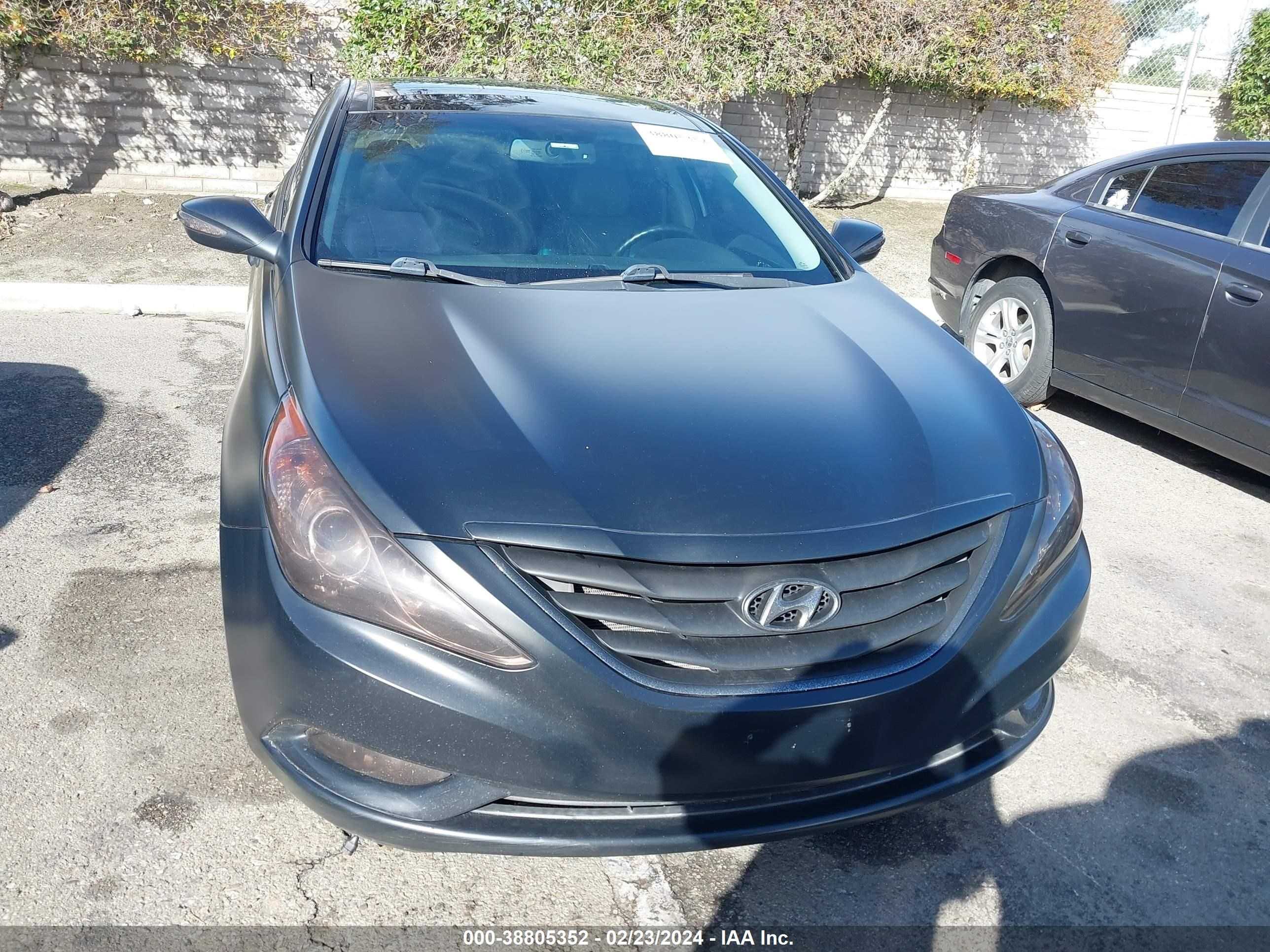 Photo 11 VIN: 5NPEC4AC7CH360676 - HYUNDAI SONATA 