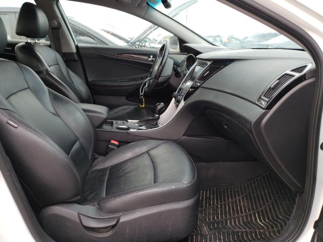 Photo 4 VIN: 5NPEC4AC7CH363366 - HYUNDAI SONATA SE 