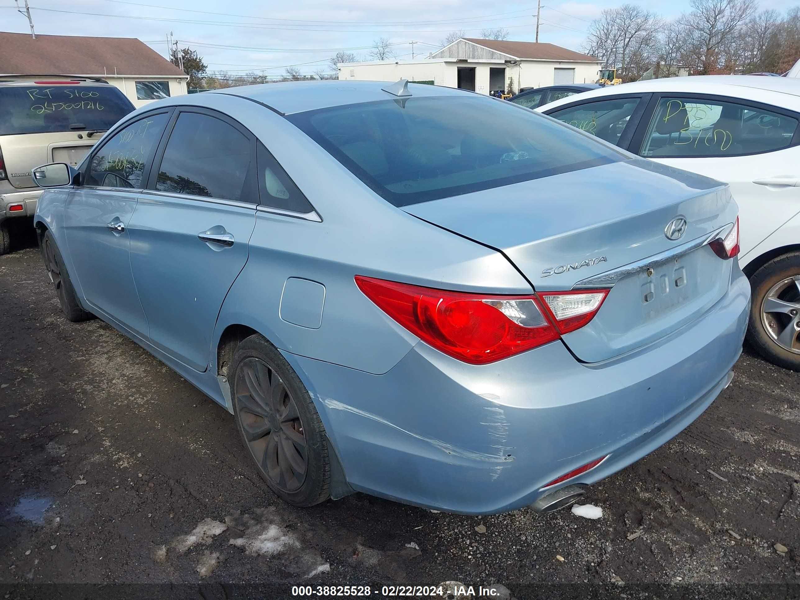 Photo 2 VIN: 5NPEC4AC7CH367983 - HYUNDAI SONATA 