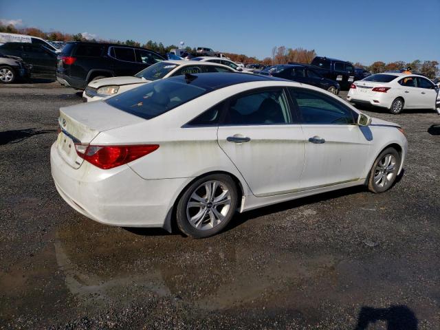 Photo 3 VIN: 5NPEC4AC7CH369684 - HYUNDAI SONATA SE 