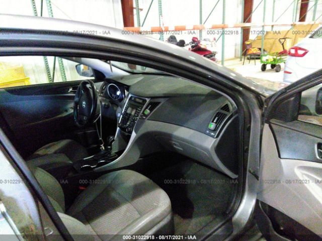 Photo 4 VIN: 5NPEC4AC7CH423002 - HYUNDAI SONATA 