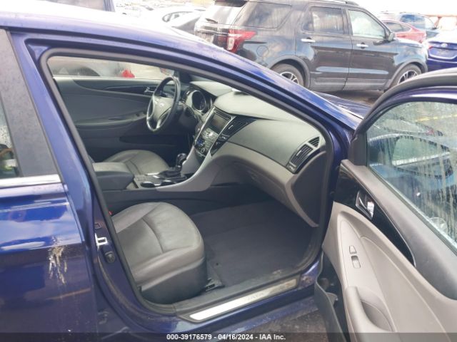 Photo 4 VIN: 5NPEC4AC7CH463791 - HYUNDAI SONATA 