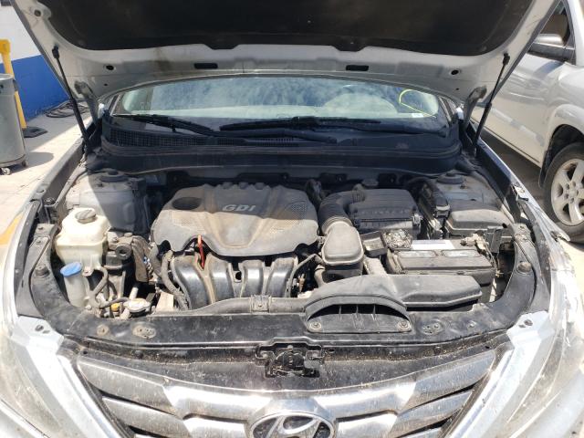 Photo 6 VIN: 5NPEC4AC7CH467002 - HYUNDAI SONATA SE 