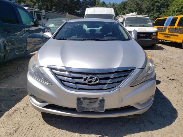 Photo 4 VIN: 5NPEC4AC7CH476234 - HYUNDAI SONATA SE 