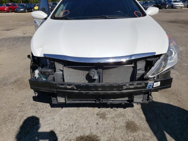 Photo 8 VIN: 5NPEC4AC7CH480316 - HYUNDAI SONATA SE 