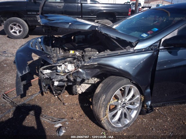 Photo 5 VIN: 5NPEC4AC7CH498346 - HYUNDAI SONATA 