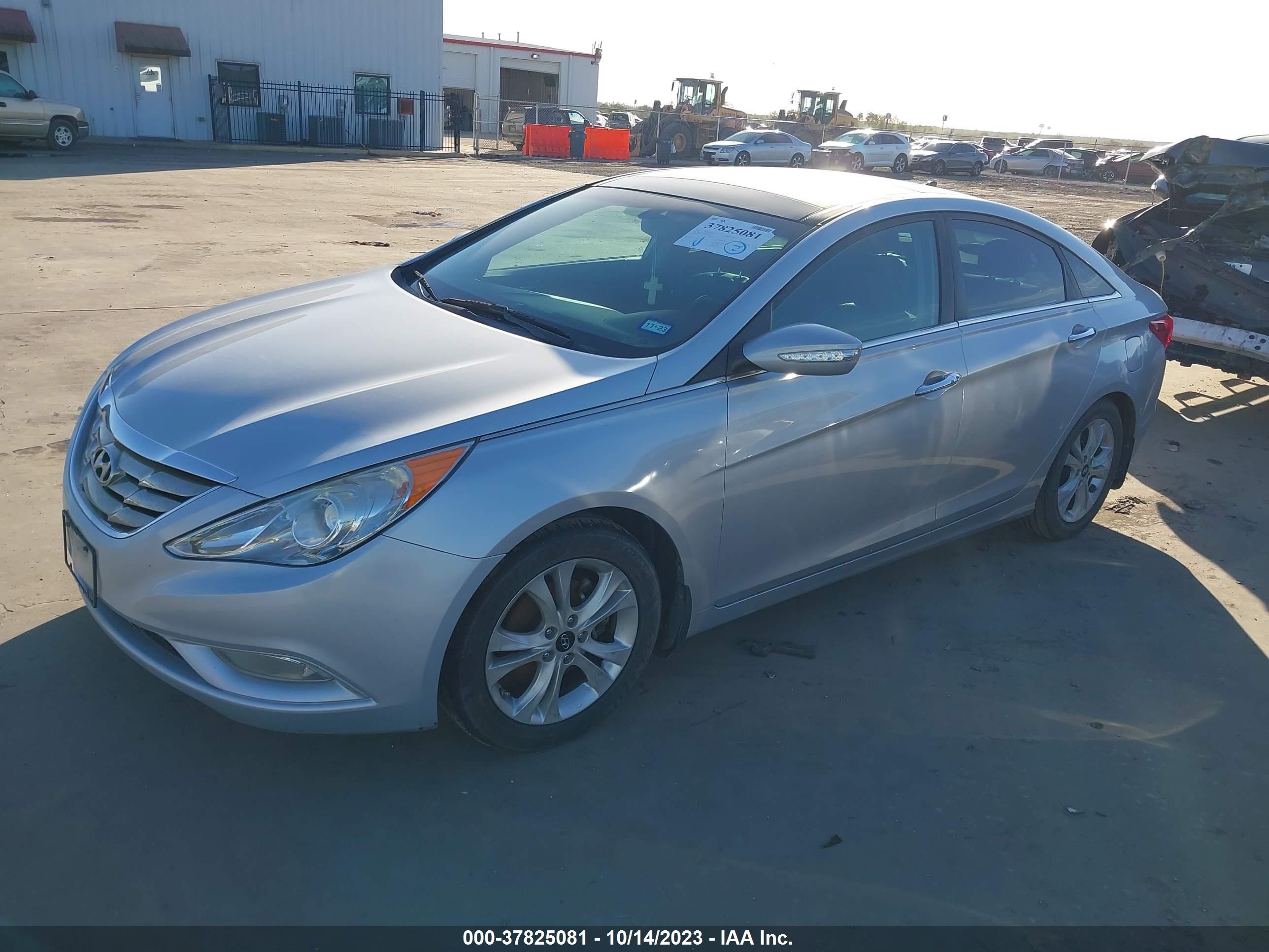 Photo 1 VIN: 5NPEC4AC7DH533520 - HYUNDAI SONATA 