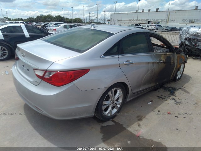 Photo 3 VIN: 5NPEC4AC7DH608166 - HYUNDAI SONATA 