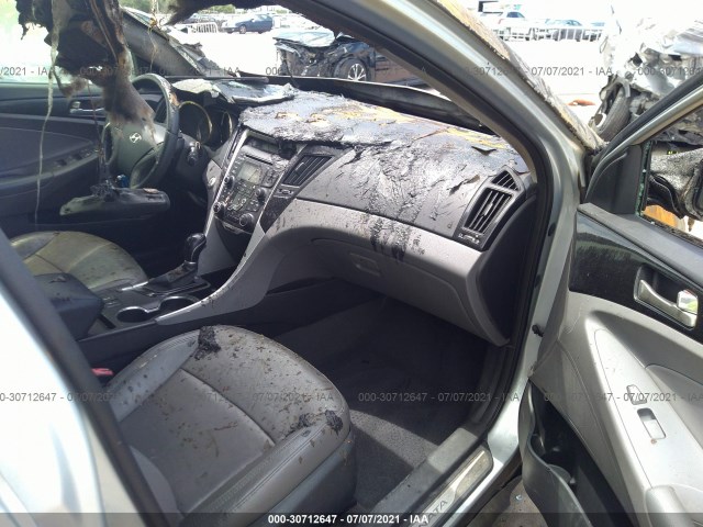 Photo 4 VIN: 5NPEC4AC7DH608166 - HYUNDAI SONATA 