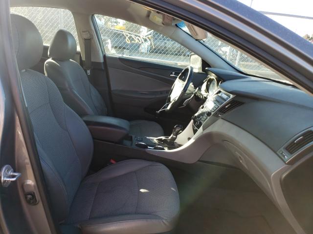 Photo 4 VIN: 5NPEC4AC7DH630880 - HYUNDAI SONATA 