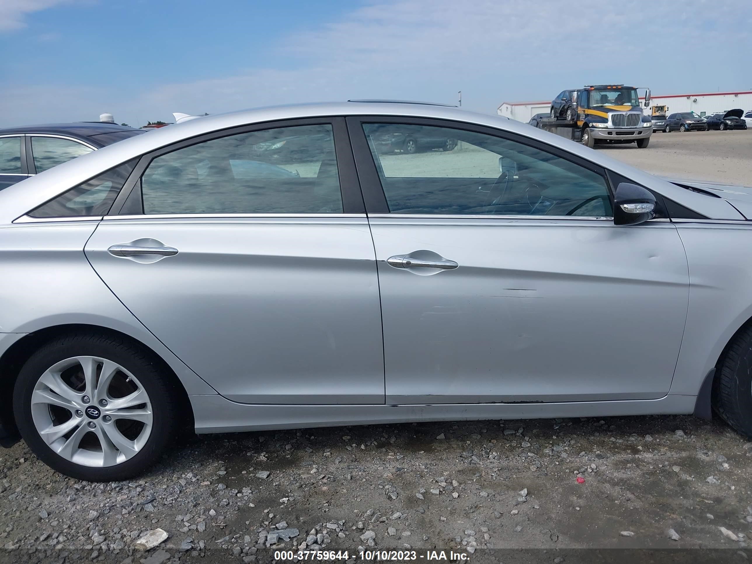 Photo 12 VIN: 5NPEC4AC7DH740294 - HYUNDAI SONATA 