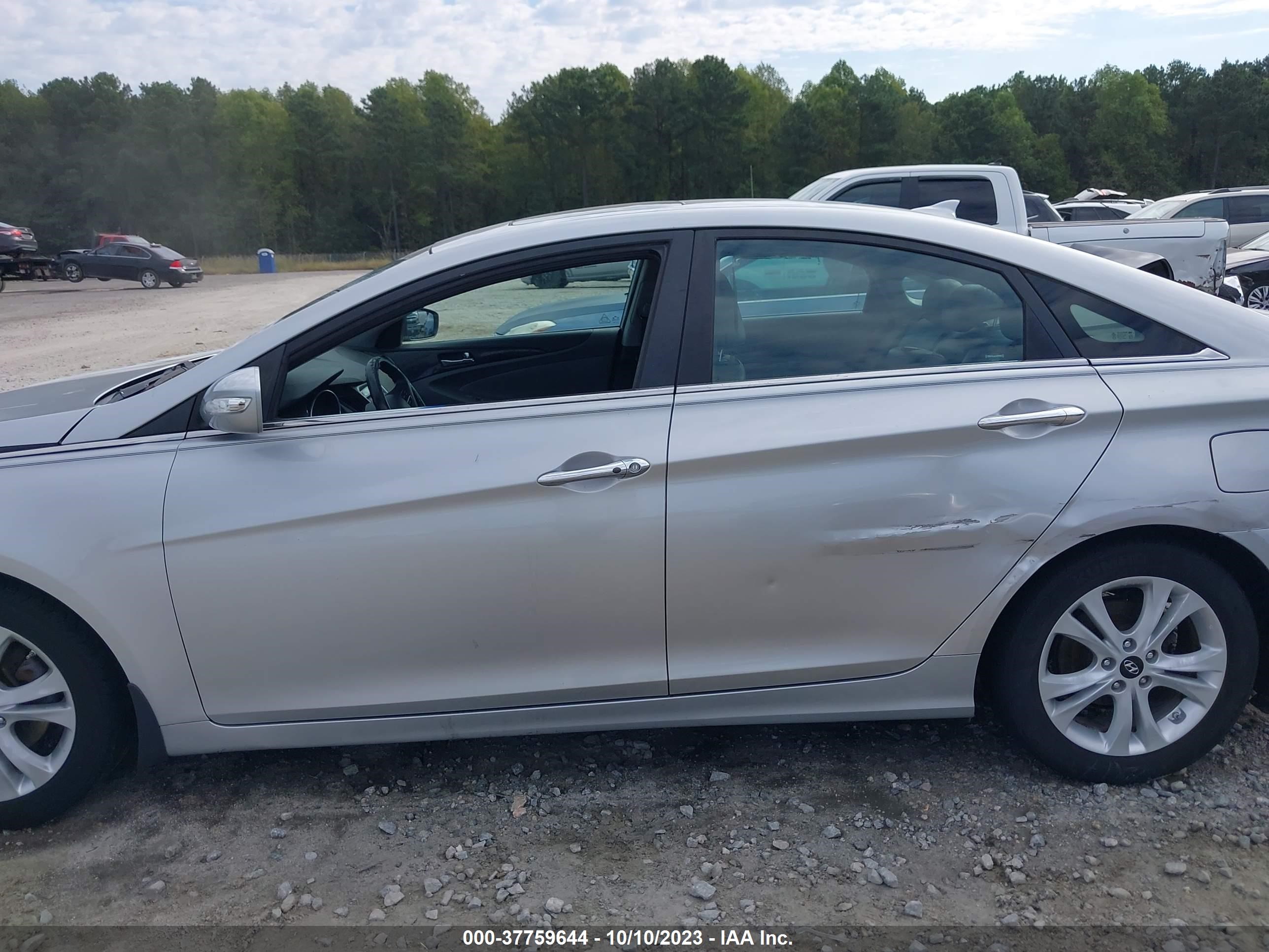 Photo 13 VIN: 5NPEC4AC7DH740294 - HYUNDAI SONATA 