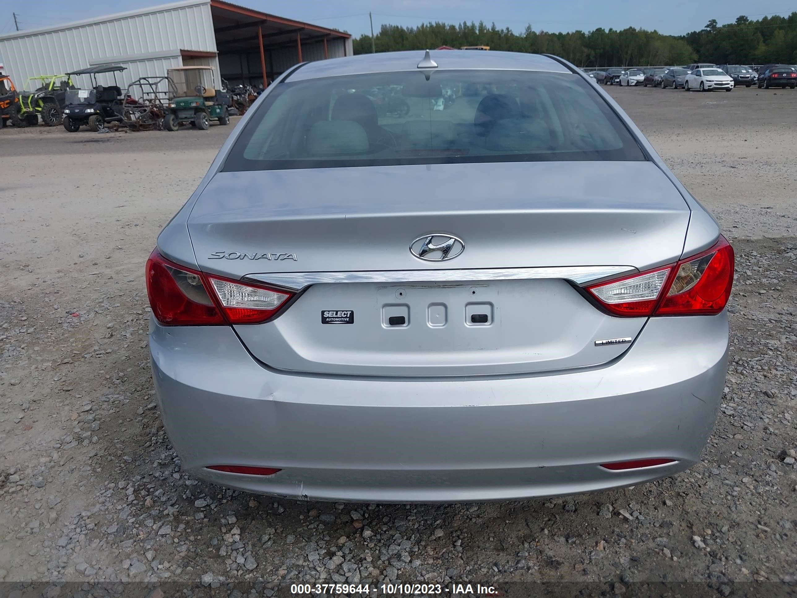 Photo 15 VIN: 5NPEC4AC7DH740294 - HYUNDAI SONATA 