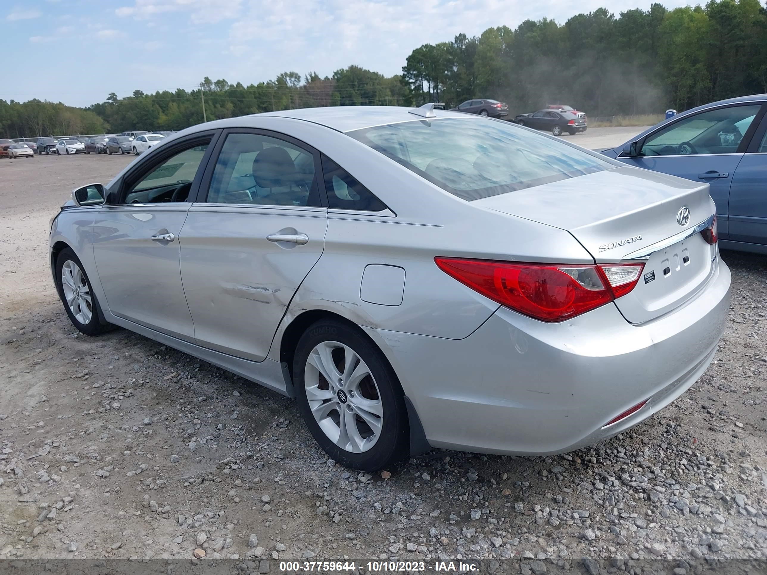 Photo 2 VIN: 5NPEC4AC7DH740294 - HYUNDAI SONATA 