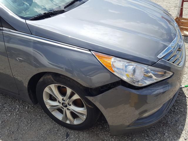 Photo 8 VIN: 5NPEC4AC7DH773828 - HYUNDAI SONATA SE 