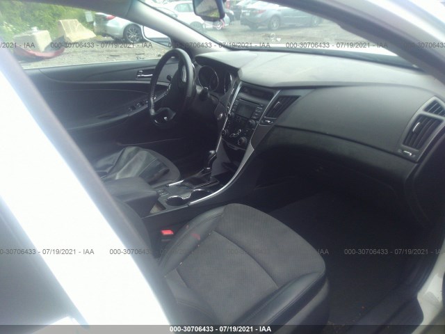 Photo 4 VIN: 5NPEC4AC7DH779564 - HYUNDAI SONATA 