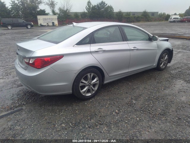 Photo 3 VIN: 5NPEC4AC7DH793335 - HYUNDAI SONATA 