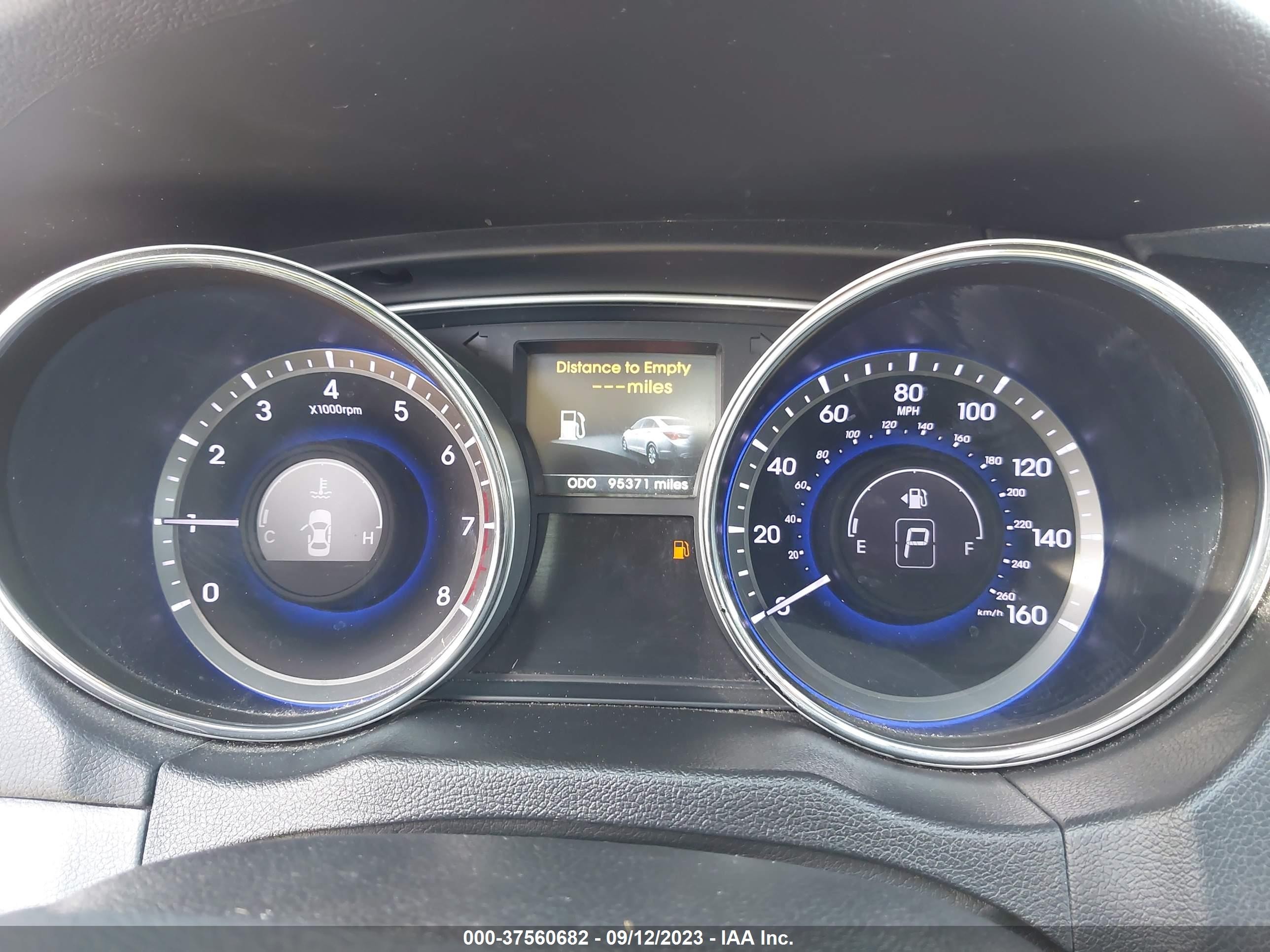 Photo 6 VIN: 5NPEC4AC7EH918500 - HYUNDAI SONATA 