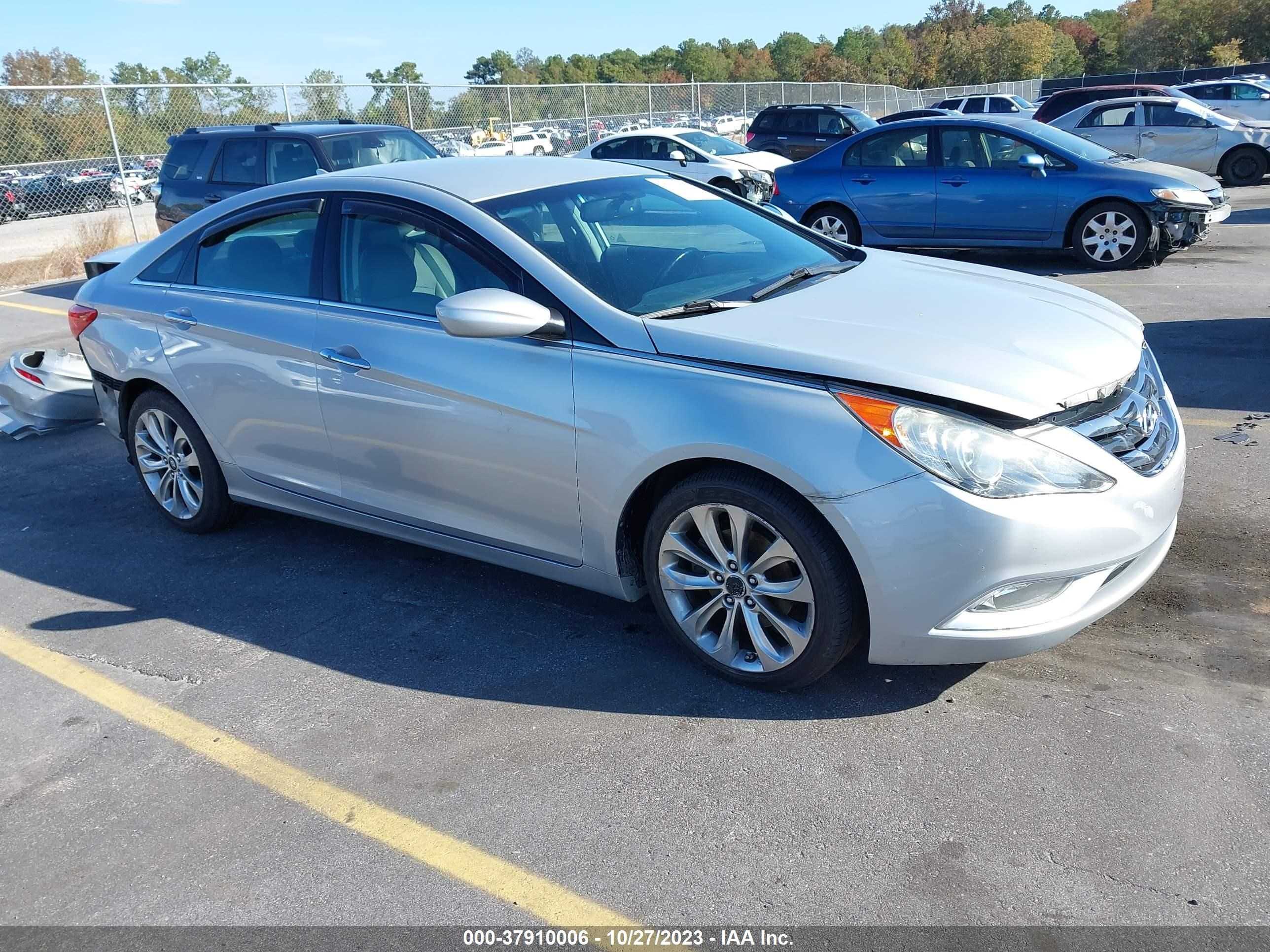 Photo 0 VIN: 5NPEC4AC8BH000458 - HYUNDAI SONATA 