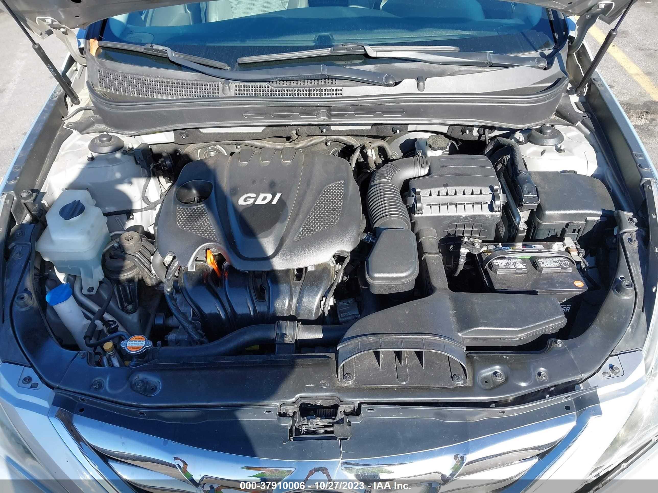 Photo 9 VIN: 5NPEC4AC8BH000458 - HYUNDAI SONATA 