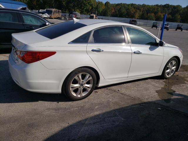 Photo 2 VIN: 5NPEC4AC8BH005577 - HYUNDAI SONATA SE 