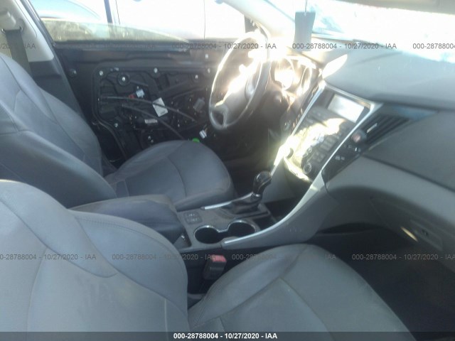 Photo 4 VIN: 5NPEC4AC8BH018233 - HYUNDAI SONATA 