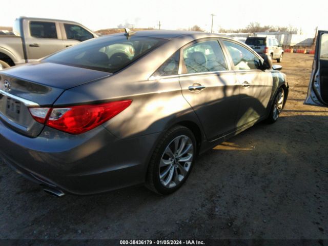 Photo 3 VIN: 5NPEC4AC8BH031693 - HYUNDAI SONATA 