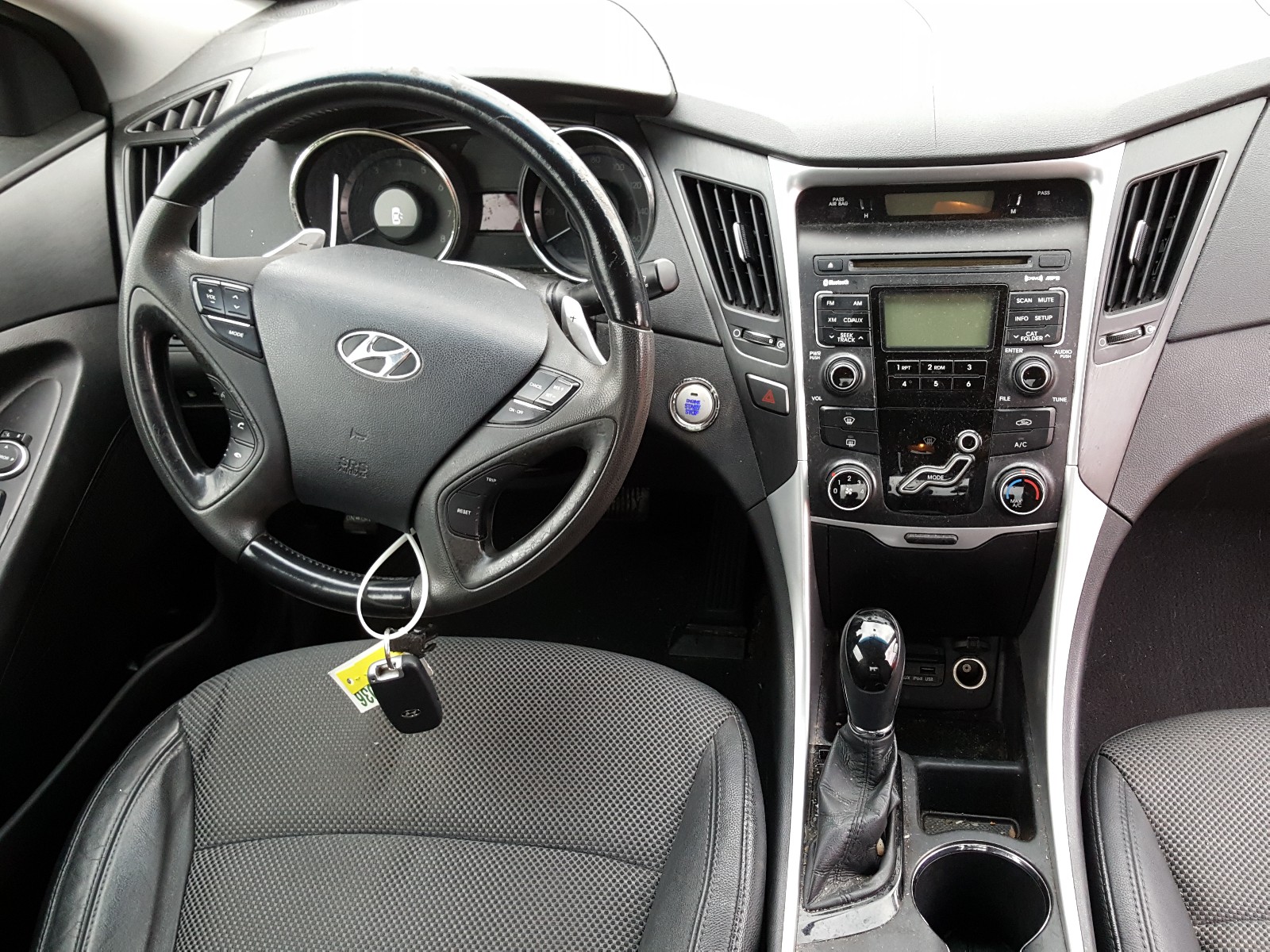 Photo 8 VIN: 5NPEC4AC8BH068906 - HYUNDAI SONATA SE 