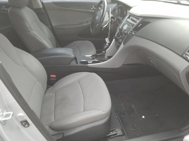 Photo 4 VIN: 5NPEC4AC8BH096933 - HYUNDAI SONATA SE 