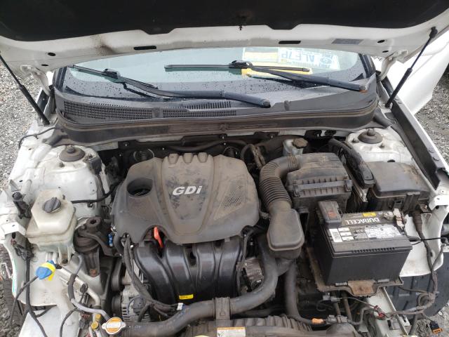 Photo 6 VIN: 5NPEC4AC8BH102195 - HYUNDAI SONATA SE 