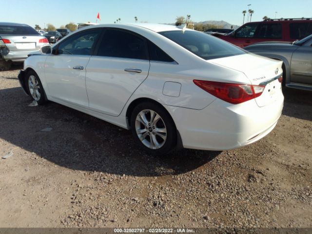 Photo 2 VIN: 5NPEC4AC8BH108496 - HYUNDAI SONATA 