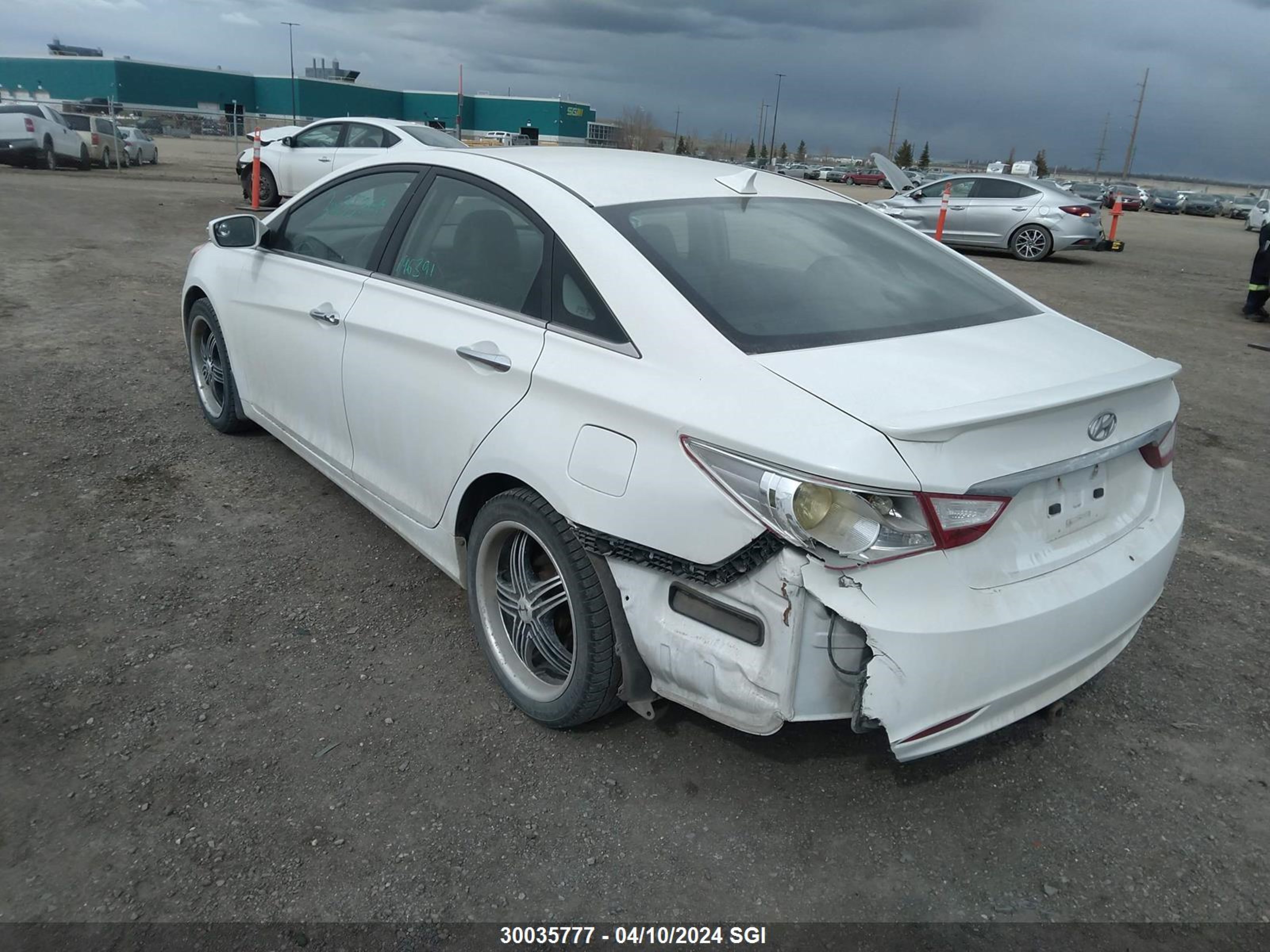 Photo 2 VIN: 5NPEC4AC8BH109759 - HYUNDAI SONATA 