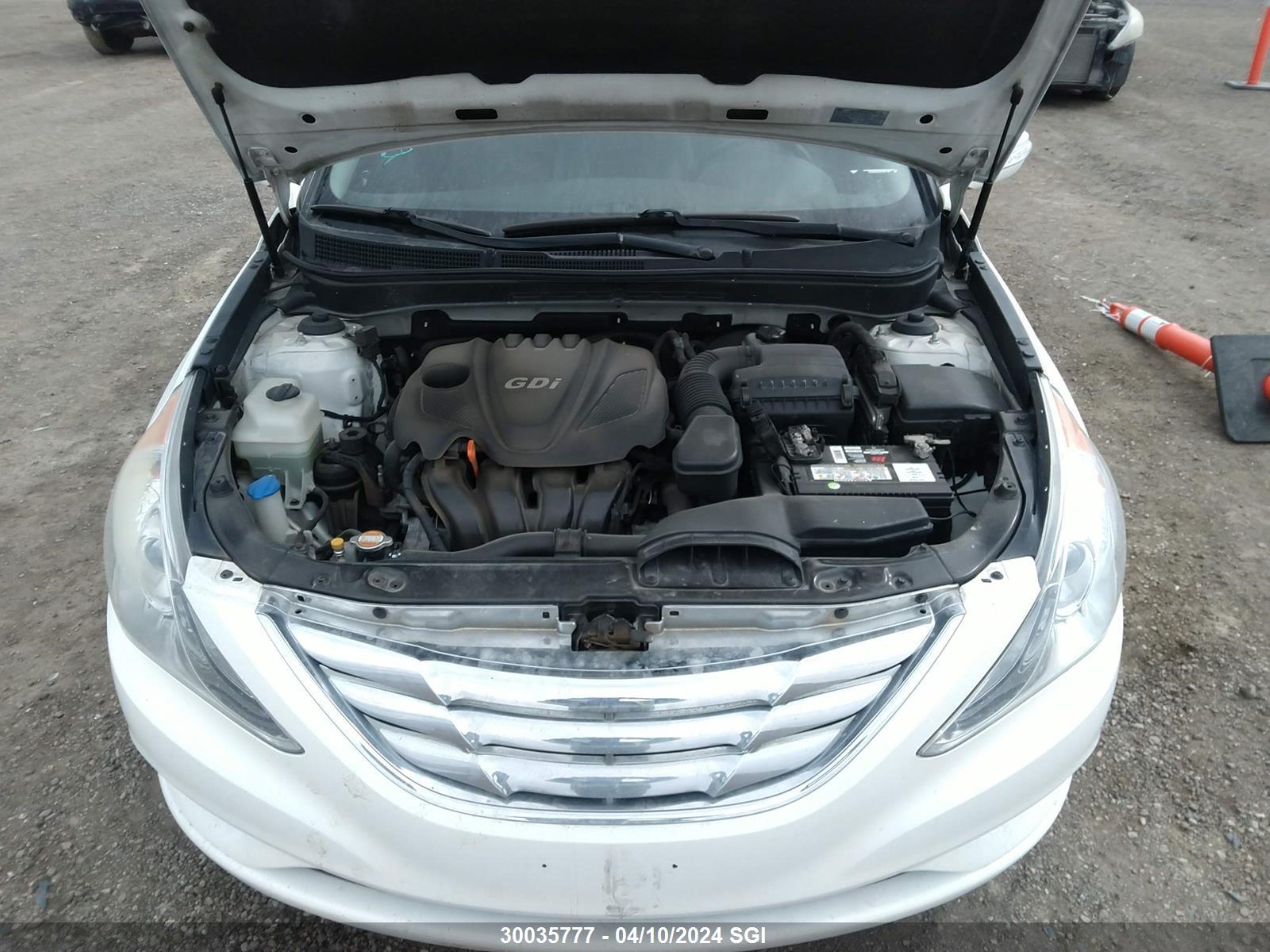 Photo 9 VIN: 5NPEC4AC8BH109759 - HYUNDAI SONATA 