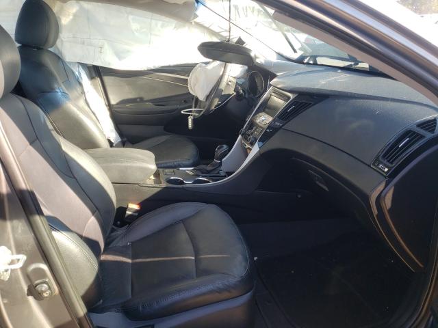 Photo 4 VIN: 5NPEC4AC8BH118994 - HYUNDAI SONATA SE 