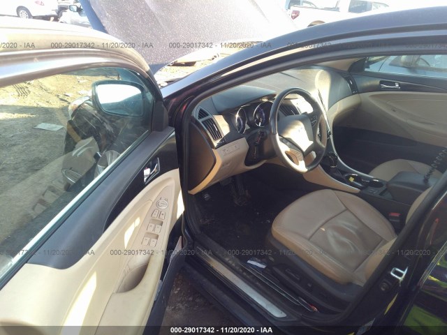 Photo 4 VIN: 5NPEC4AC8BH120325 - HYUNDAI SONATA 