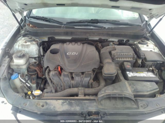 Photo 9 VIN: 5NPEC4AC8BH135780 - HYUNDAI SONATA 