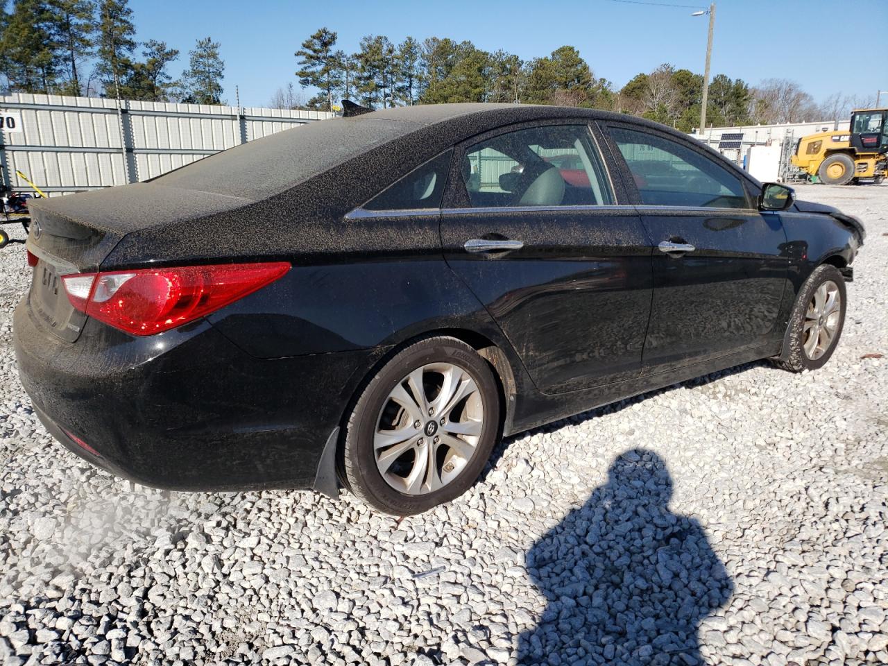 Photo 2 VIN: 5NPEC4AC8BH136539 - HYUNDAI SONATA 