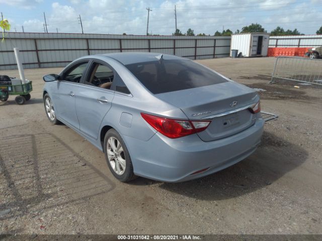 Photo 2 VIN: 5NPEC4AC8BH140784 - HYUNDAI SONATA 