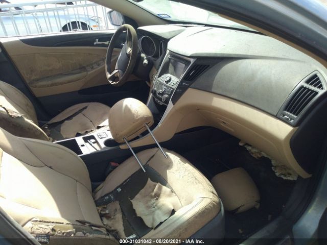 Photo 4 VIN: 5NPEC4AC8BH140784 - HYUNDAI SONATA 