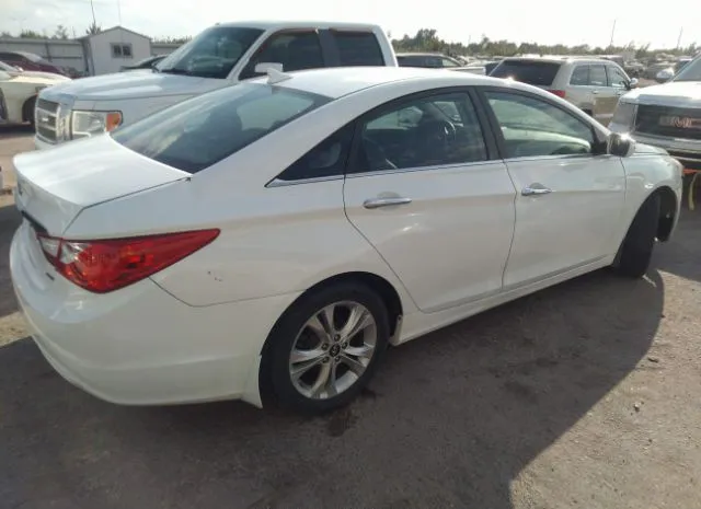 Photo 3 VIN: 5NPEC4AC8BH143636 - HYUNDAI SONATA 