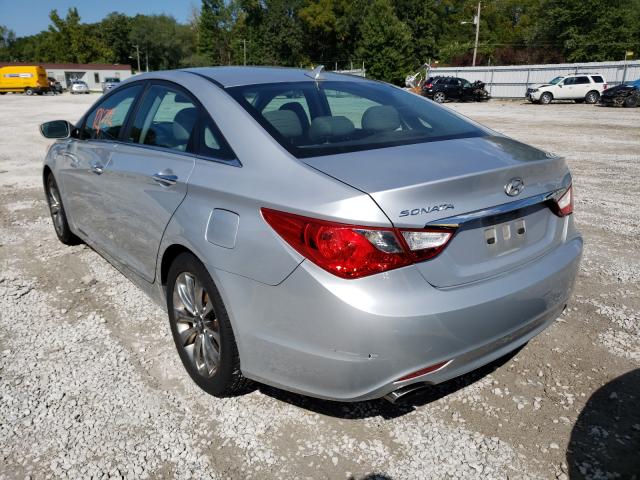 Photo 2 VIN: 5NPEC4AC8BH157469 - HYUNDAI SONATA SE 