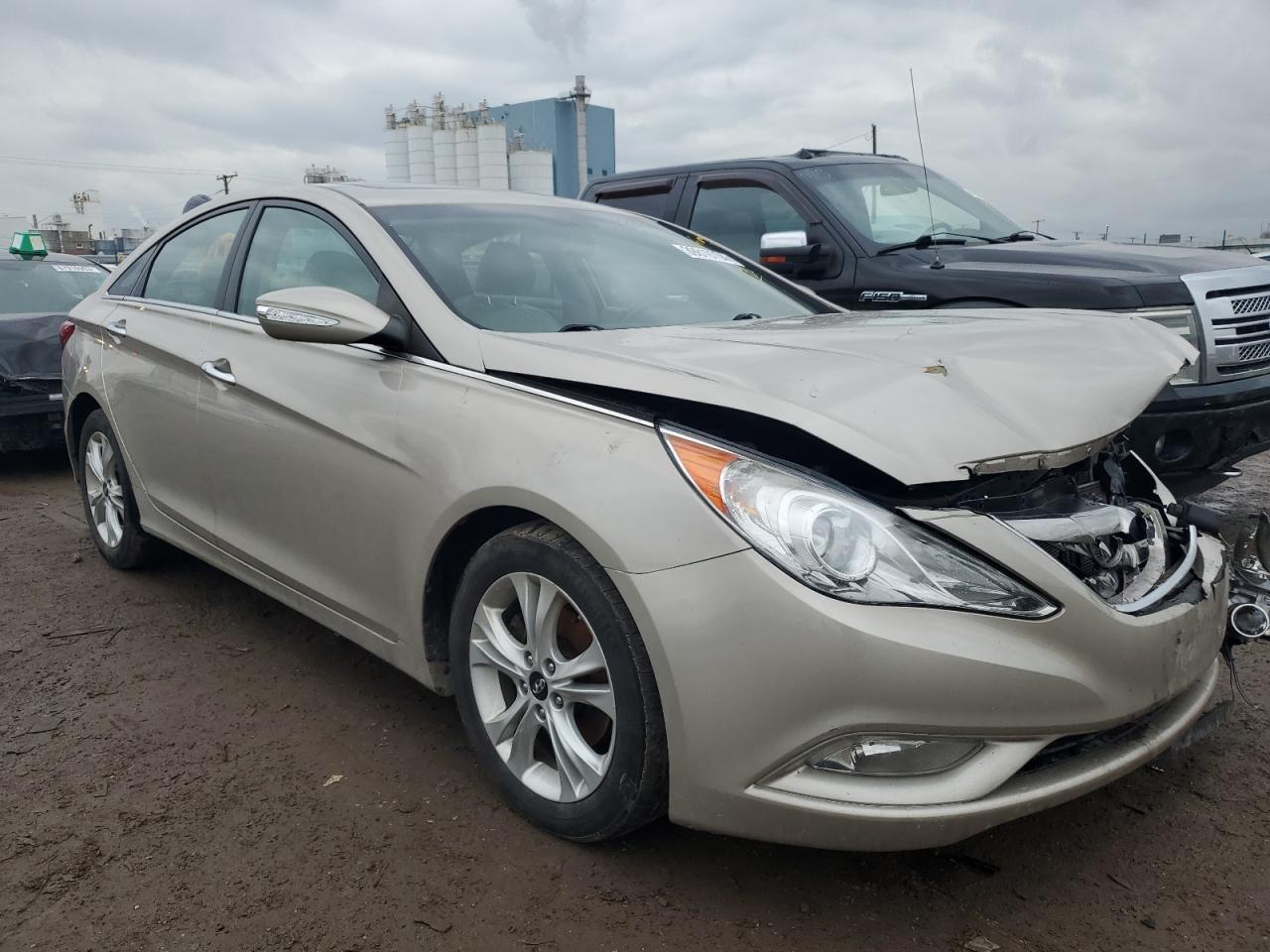 Photo 3 VIN: 5NPEC4AC8BH163837 - HYUNDAI SONATA 