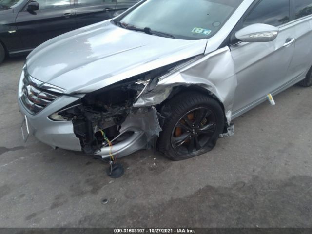 Photo 5 VIN: 5NPEC4AC8BH232493 - HYUNDAI SONATA 