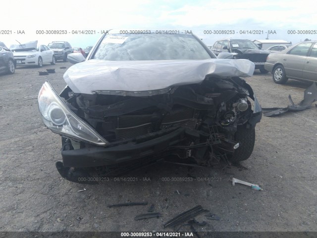 Photo 5 VIN: 5NPEC4AC8BH245518 - HYUNDAI SONATA 