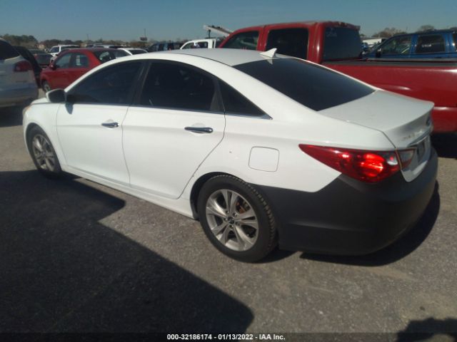 Photo 2 VIN: 5NPEC4AC8BH272914 - HYUNDAI SONATA 