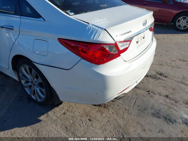 Photo 5 VIN: 5NPEC4AC8CH389331 - HYUNDAI SONATA 