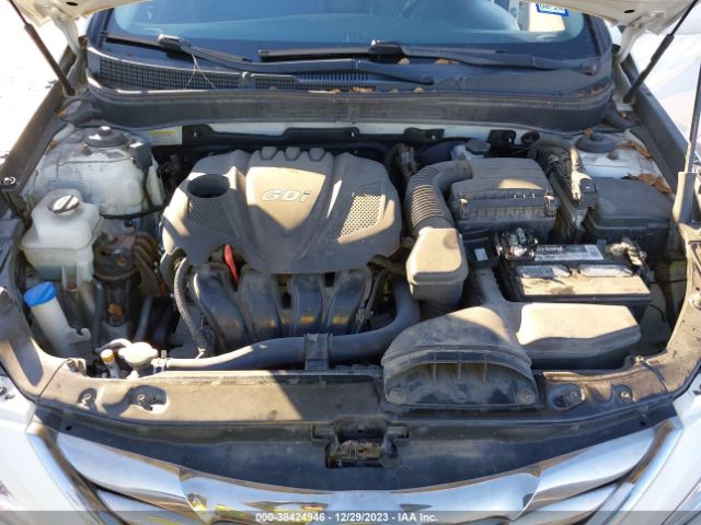 Photo 9 VIN: 5NPEC4AC8CH389331 - HYUNDAI SONATA 