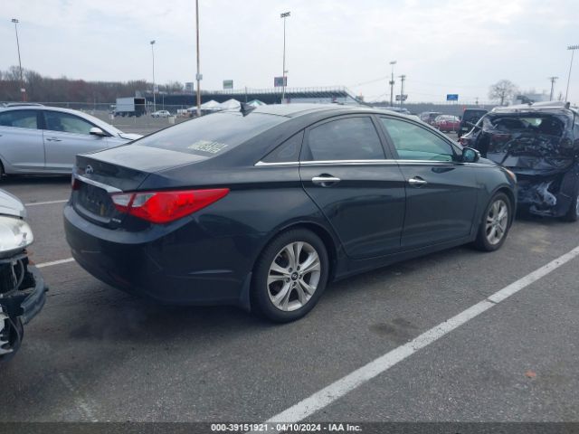 Photo 3 VIN: 5NPEC4AC8CH435370 - HYUNDAI SONATA 